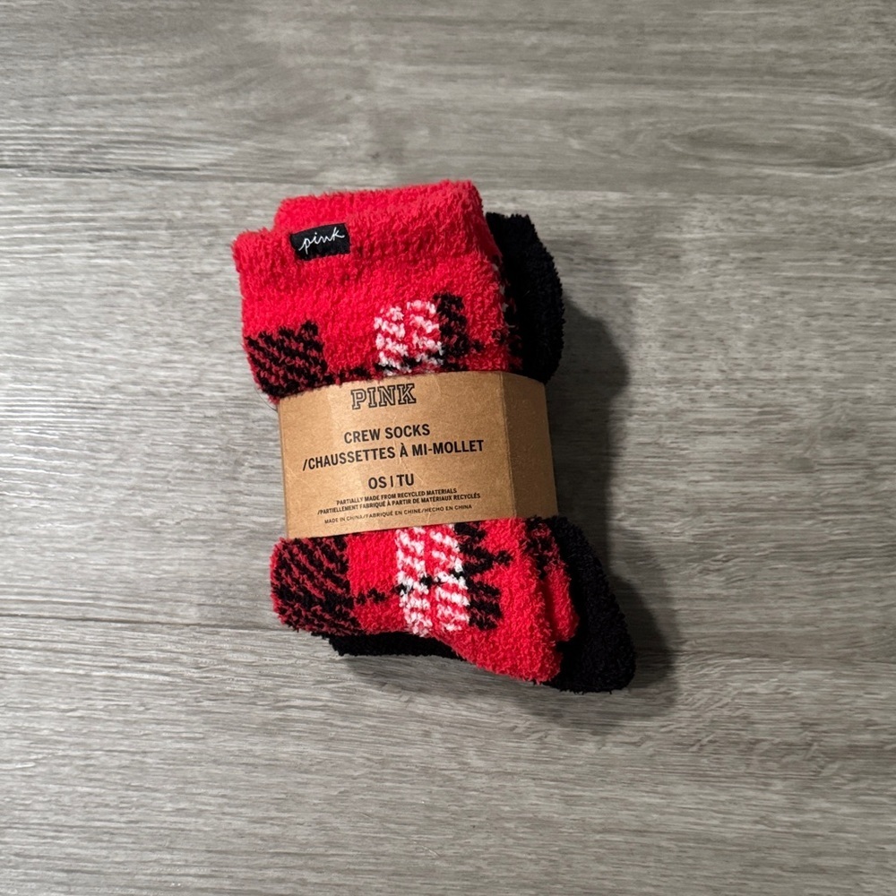 PINK Victoria’s Secret Marshmallow Knit Crew Sock Pair